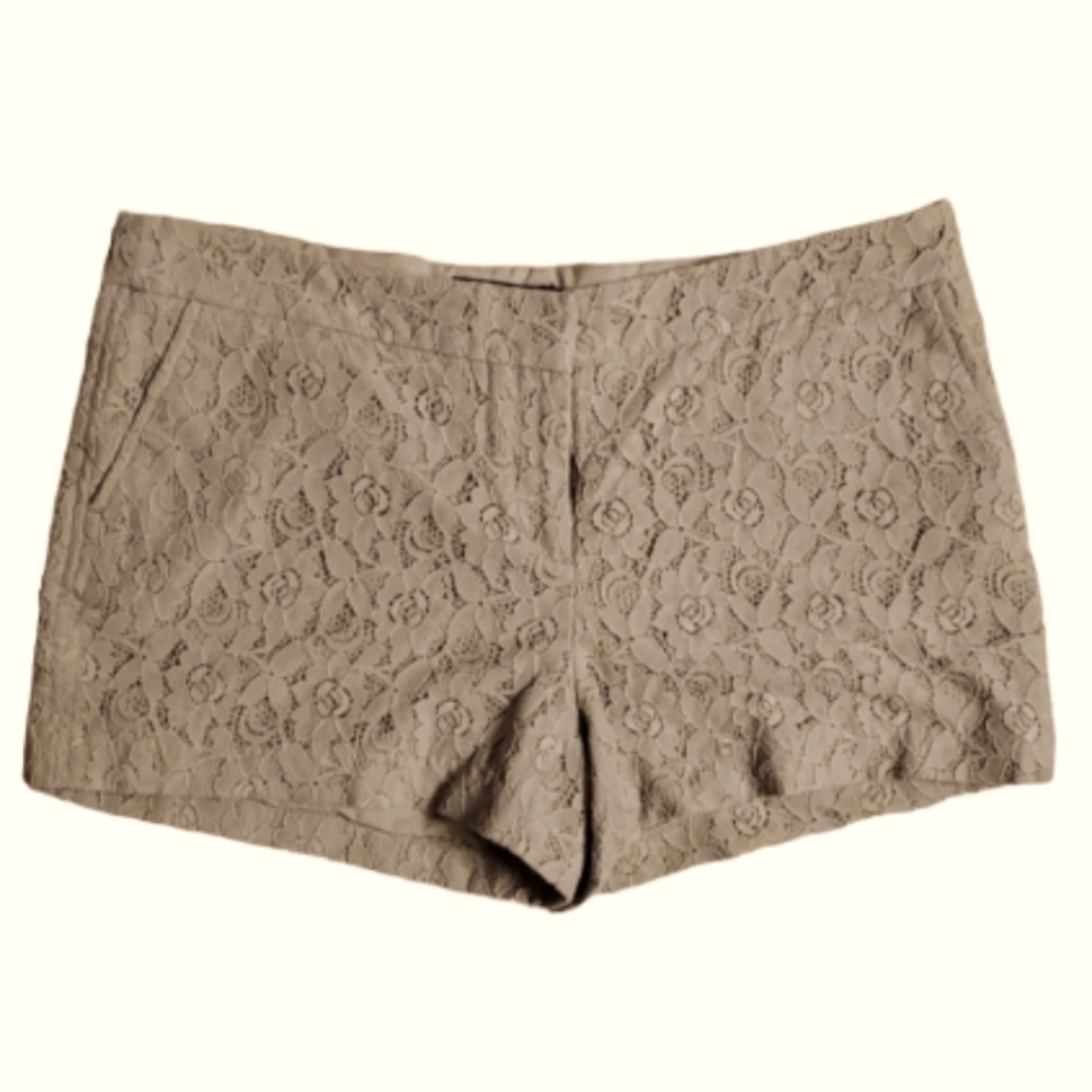 Cynthia Rowley Womans Tan Lace Shorts‎ Size 10